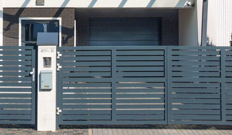 Какие ворота лучше откатные или распашные: подробное руководство по выбору