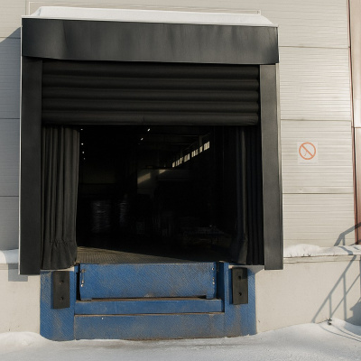 Надувной герметизатор проема