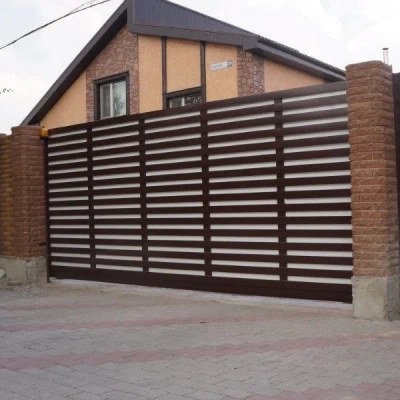 Уличные откатные ворота из алюминия Alutech Prestige